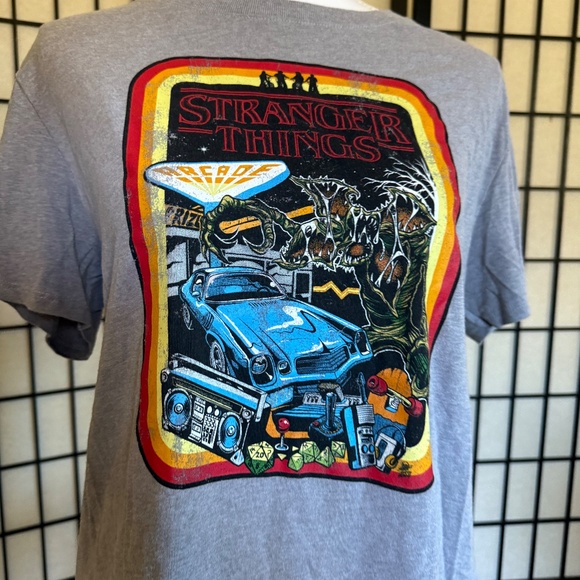 Stranger Things T-Shirt Women's 2X Netflix - Picture 4 of 8